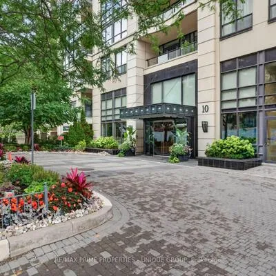 10,&nbsp;Delisle, Yonge-St. Clair, Toronto