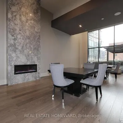460,&nbsp;Adelaide, Moss Park, Toronto