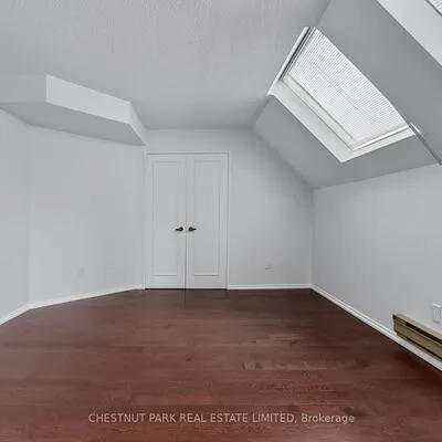 19,&nbsp;Dundonald, Church-Yonge Corridor, Toronto