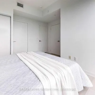 115,&nbsp;McMahon, Bayview Village, Toronto