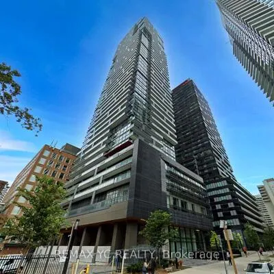39,&nbsp;Roehampton, Mount Pleasant West, Toronto