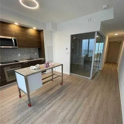 75,&nbsp;Canterbury, Willowdale West, Toronto