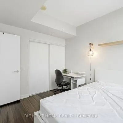72,&nbsp;ESTHER SHINER, Bayview Village, Toronto