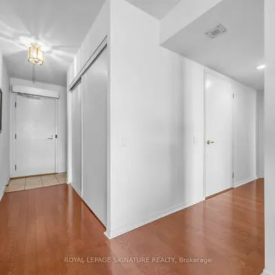11,&nbsp;Thorncliffe Park, Thorncliffe Park, Toronto