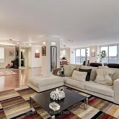 99,&nbsp;Avenue, Annex, Toronto