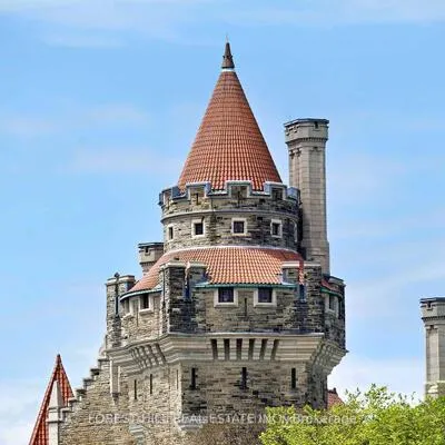 380,&nbsp;Macpherson, Casa Loma, Toronto