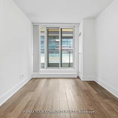 8,&nbsp;Scollard, Annex, Toronto