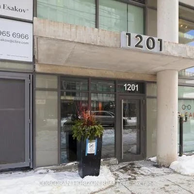 1201, Dundas, South Riverdale, Toronto