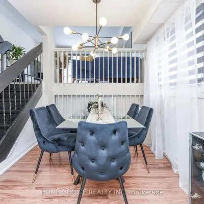 10,&nbsp;Rodda, West Hill, Toronto