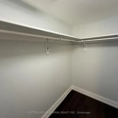 330,&nbsp;McCowan, Eglinton East, Toronto