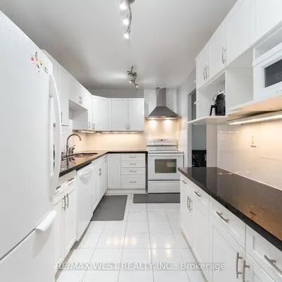 4062, Lawrence, West Hill, Toronto