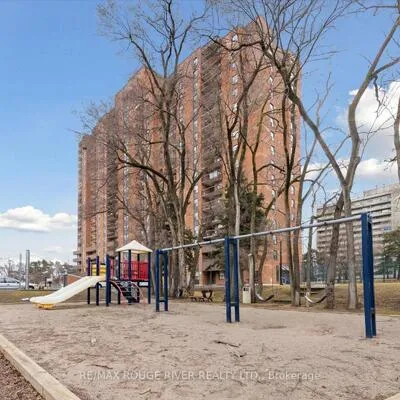 90,&nbsp;Ling, West Hill, Toronto
