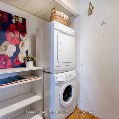90,&nbsp;Ling, West Hill, Toronto