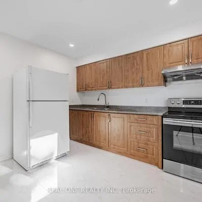 441,&nbsp;Military, Morningside, Toronto