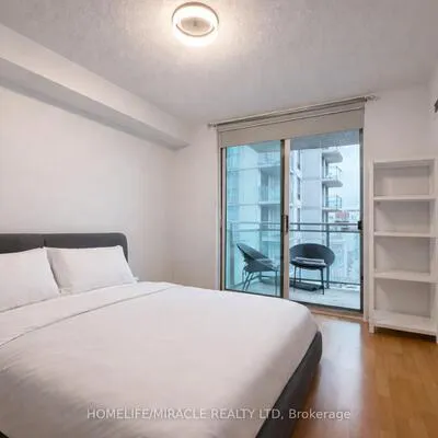 8,&nbsp;Rosebank, Malvern, Toronto
