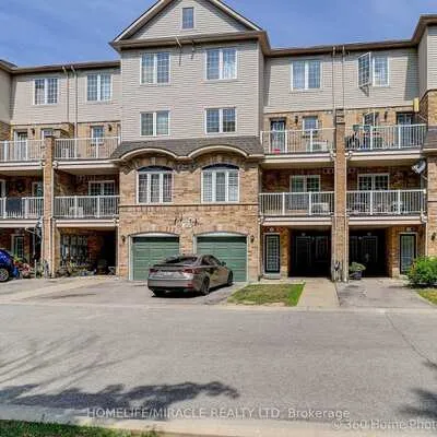 42,&nbsp;Pinery, Malvern, Toronto