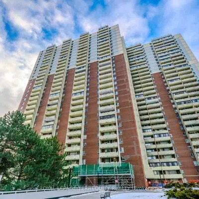 1,&nbsp;Massey, Crescent Town, Toronto