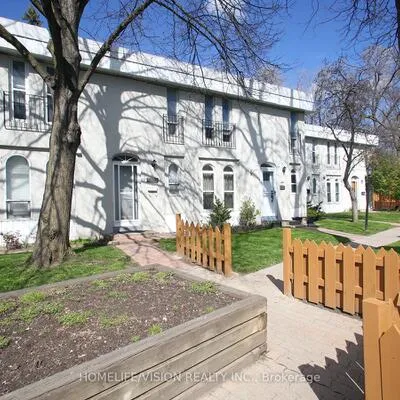70,&nbsp;Cass, Tam O'Shanter-Sullivan, Toronto