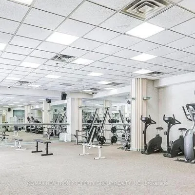 68,&nbsp;Corporate, Woburn, Toronto