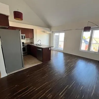 647 C,&nbsp;Warden, Clairlea-Birchmount, Toronto