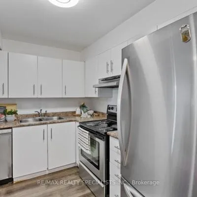 330,&nbsp;Mccowan, Eglinton East, Toronto