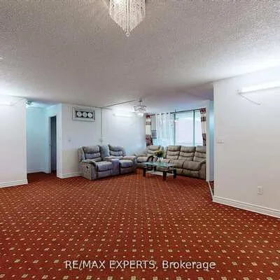 100,&nbsp;Wingarden, Malvern, Toronto