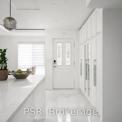28,&nbsp;Livingston, Guildwood, Toronto