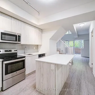 1350,&nbsp;Kingston, Birchcliffe-Cliffside, Toronto
