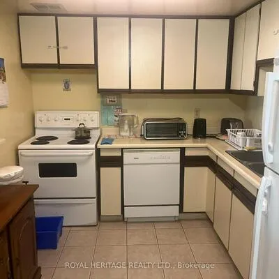 20,&nbsp;Dean Park, Rouge E11, Toronto