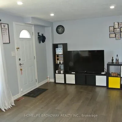 850,&nbsp;Huntingwood, L'Amoreaux, Toronto