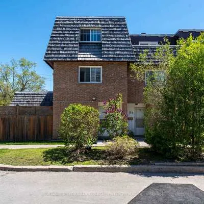10,&nbsp;Rodda, West Hill, Toronto