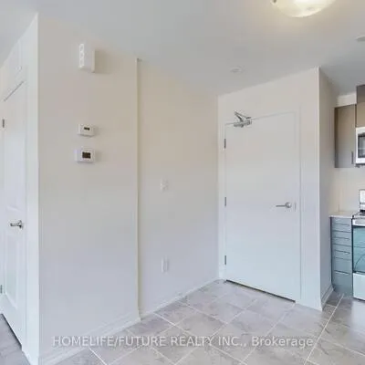 235,&nbsp;Mclevin, Malvern, Toronto