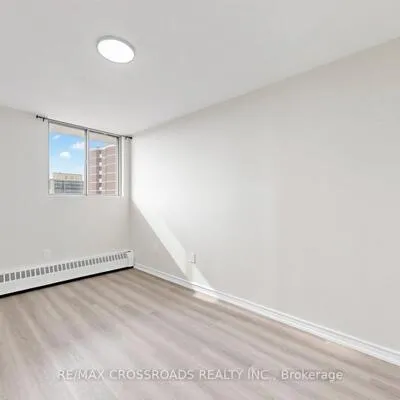 100,&nbsp;Dundalk, Dorset Park, Toronto