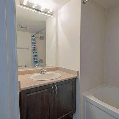60,&nbsp;Fairfax, Clairlea-Birchmount, Toronto
