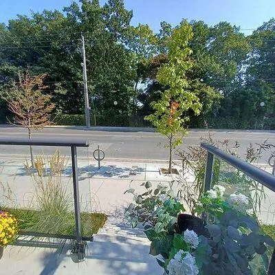 1400,&nbsp;Kingston, Birchcliffe-Cliffside, Toronto