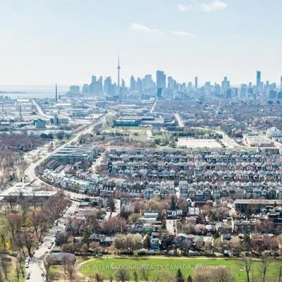 101,&nbsp;Hammersmith, The Beaches, Toronto