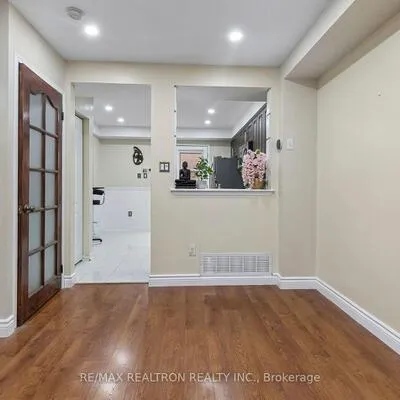 25,&nbsp;Hedge End, Rouge E11, Toronto