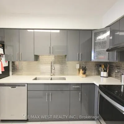 3380,&nbsp;Eglinton, Scarborough Village, Toronto