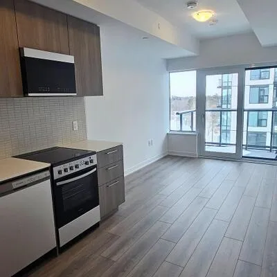 7437,&nbsp;Kingston, Rouge E11, Toronto