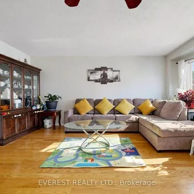 121,&nbsp;Jenkinson, Dorset Park, Toronto