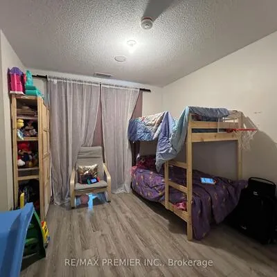 2150,&nbsp;Lawrence, Wexford-Maryvale, Toronto