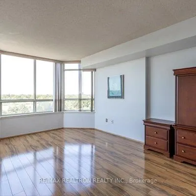 300,&nbsp;Alton Towers, Milliken, Toronto