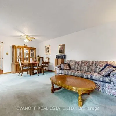 117,&nbsp;Burrows Hall, Malvern, Toronto
