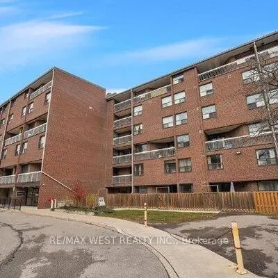 4062,&nbsp;Lawrence, West Hill, Toronto