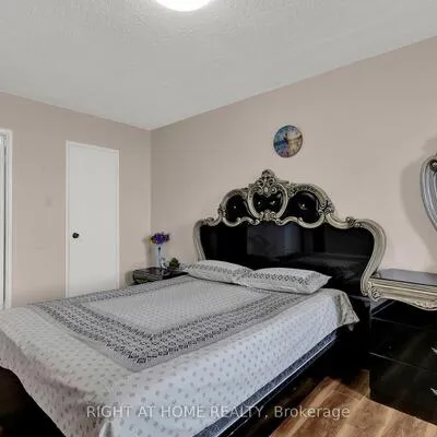 100,&nbsp;Prudential, Dorset Park, Toronto