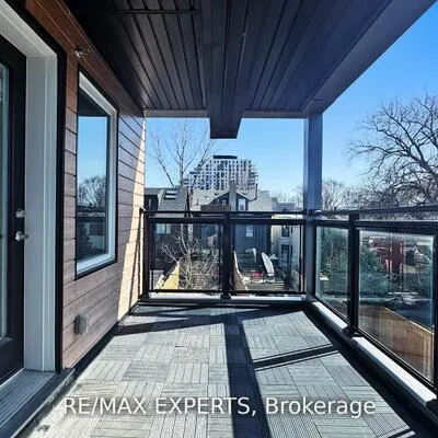 45,&nbsp;Connaught, Greenwood-Coxwell, Toronto