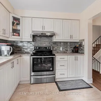 120,&nbsp;Beverly Glen, L'Amoreaux, Toronto