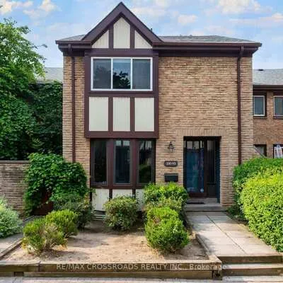100,&nbsp;Burrows Hall, Malvern, Toronto