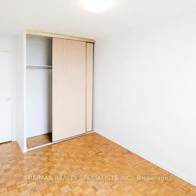 180,&nbsp;Markham, Scarborough Village, Toronto