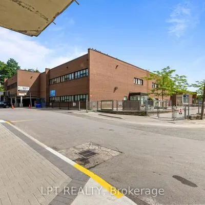 5,&nbsp;Massey, Crescent Town, Toronto